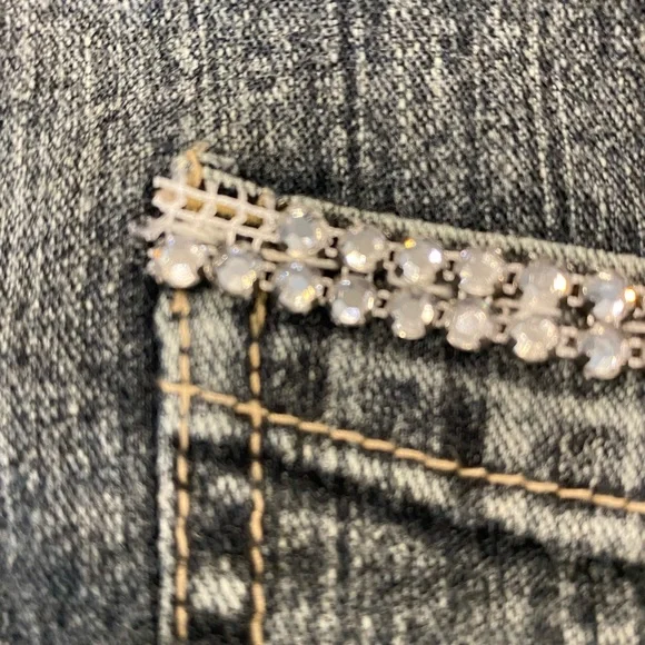 HEAT WAVE VINTAGE BRAND CROPPED JEAN JACKET - Picture 6 of 15